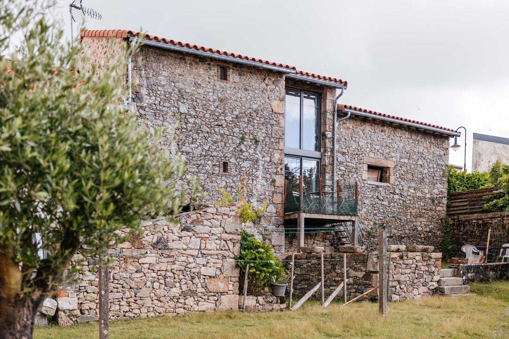 Le Logis Du Prieure Villa Les Châtelliers-Châteaumur Exteriör bild