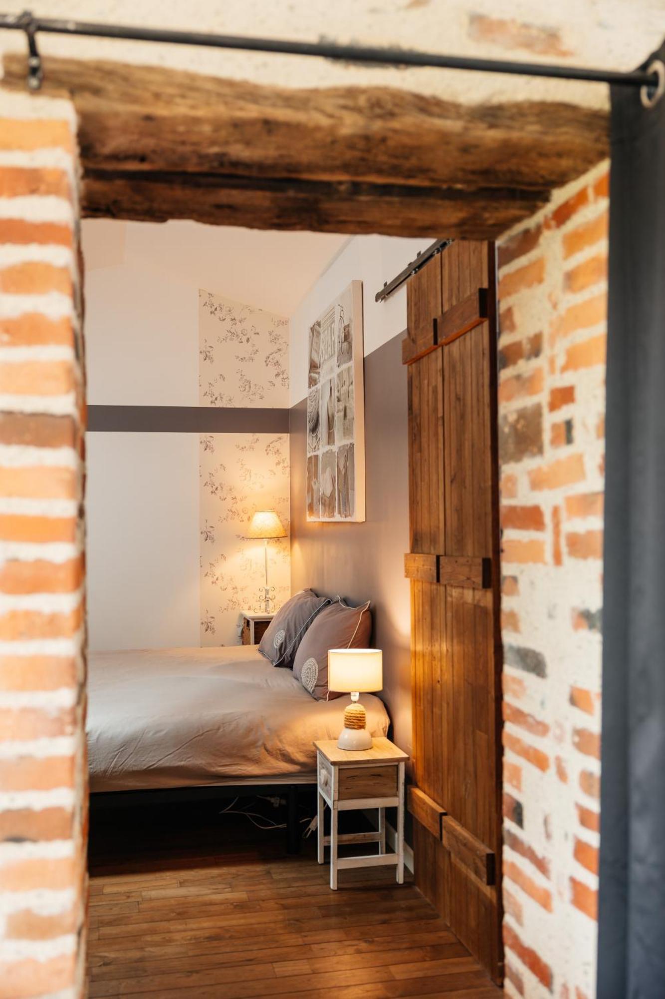Le Logis Du Prieure Villa Les Châtelliers-Châteaumur Exteriör bild