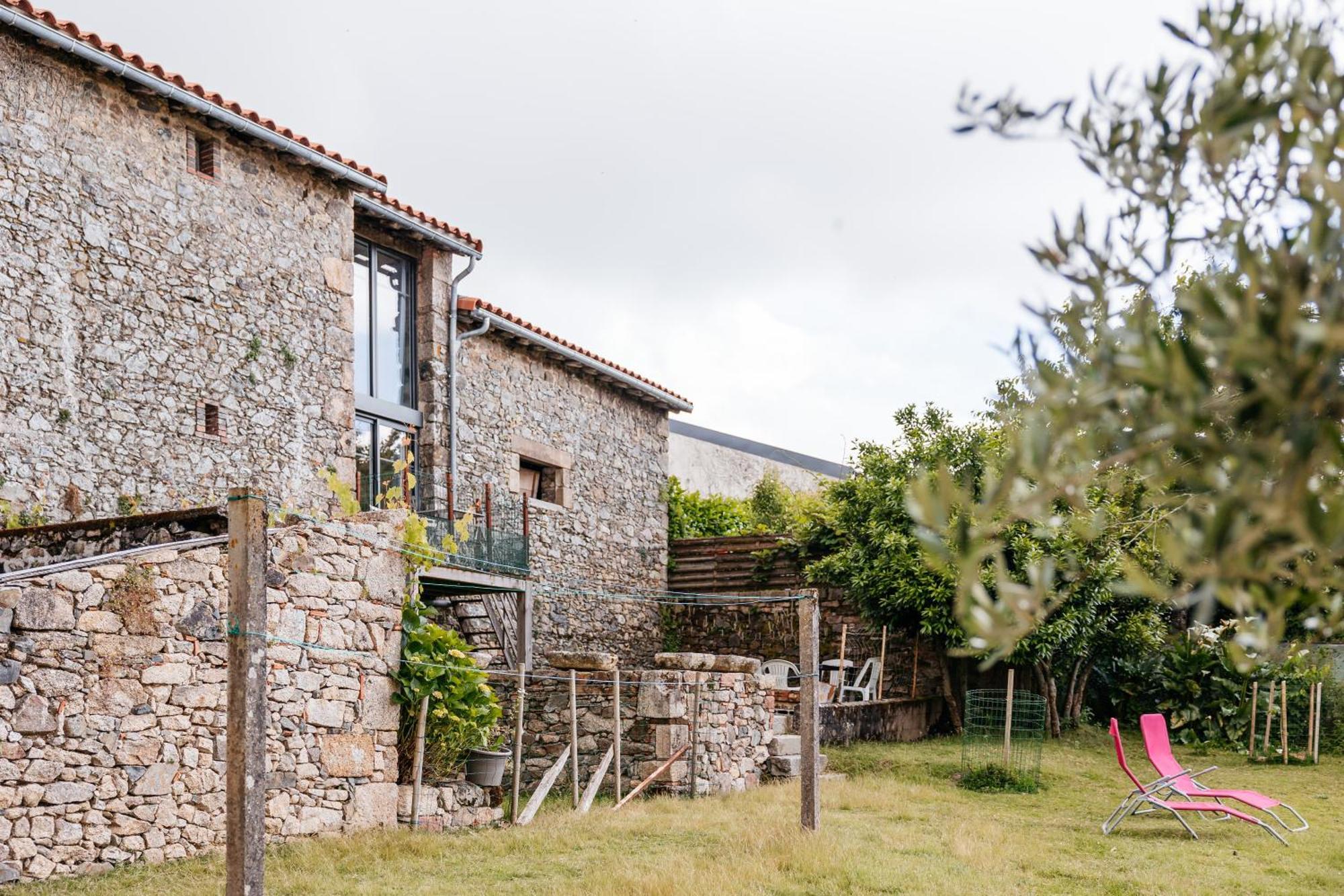 Le Logis Du Prieure Villa Les Châtelliers-Châteaumur Exteriör bild